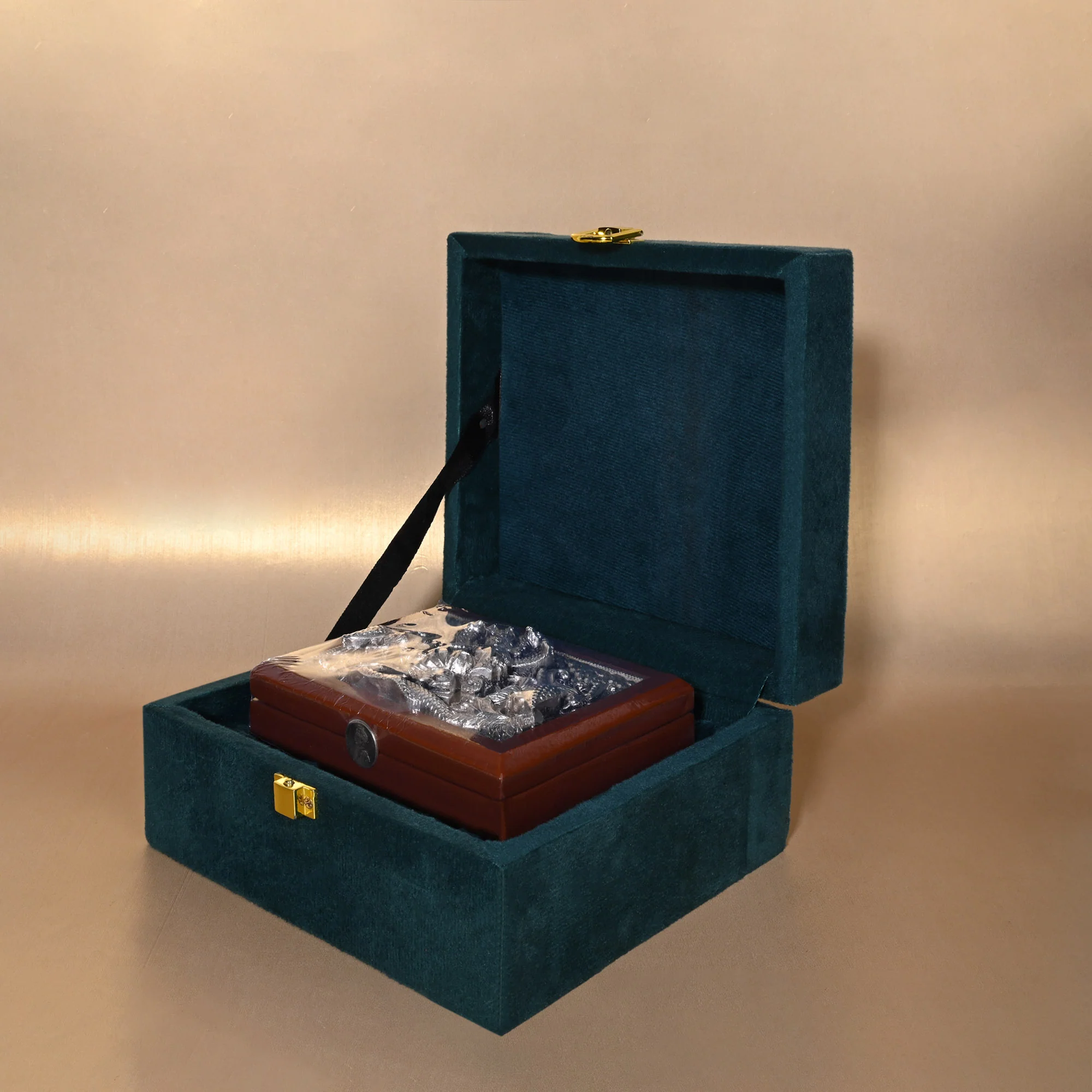 999 Silver Krishna Design Dry Fruit Gift Box - Image 5