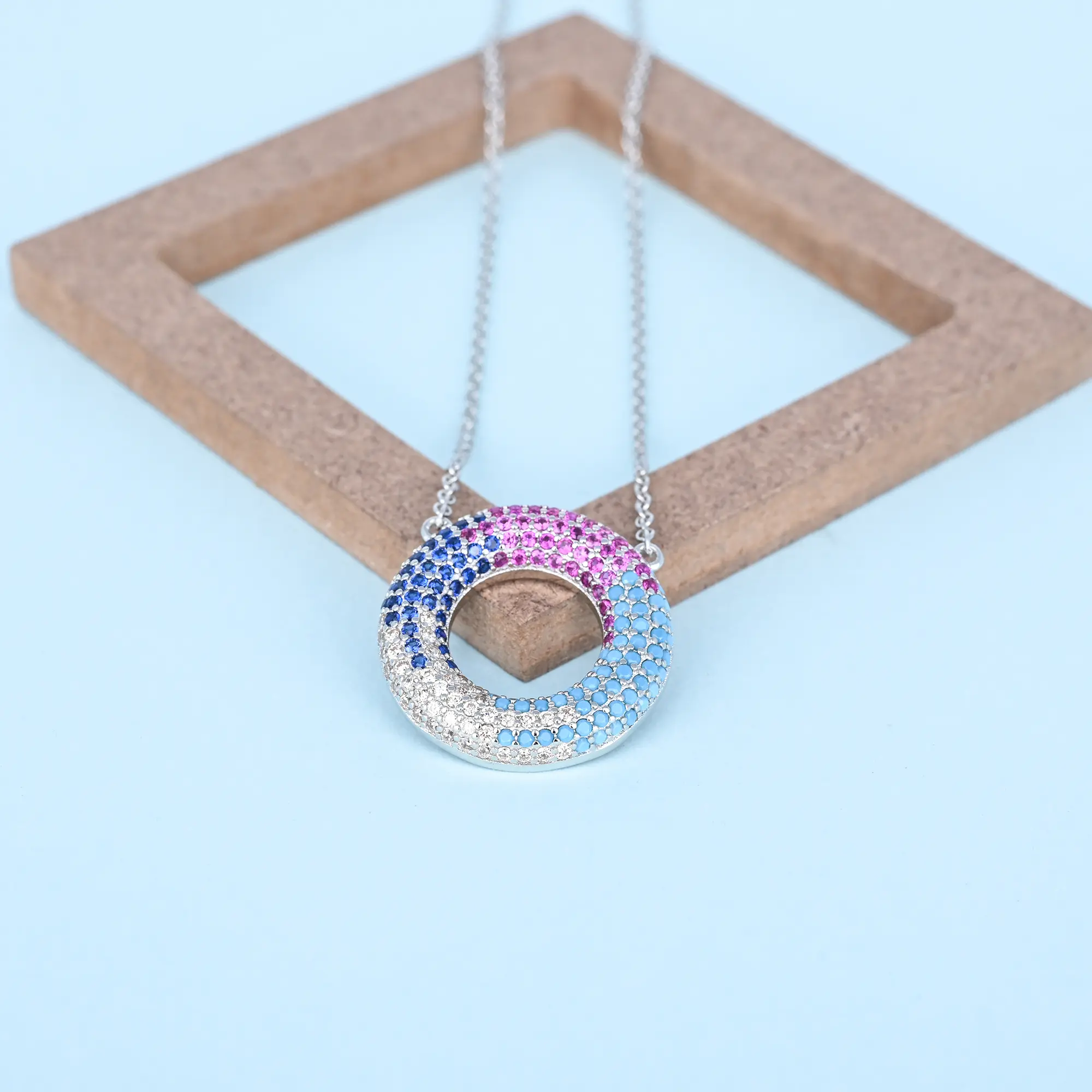 Circular Radiance Necklace - Image 3