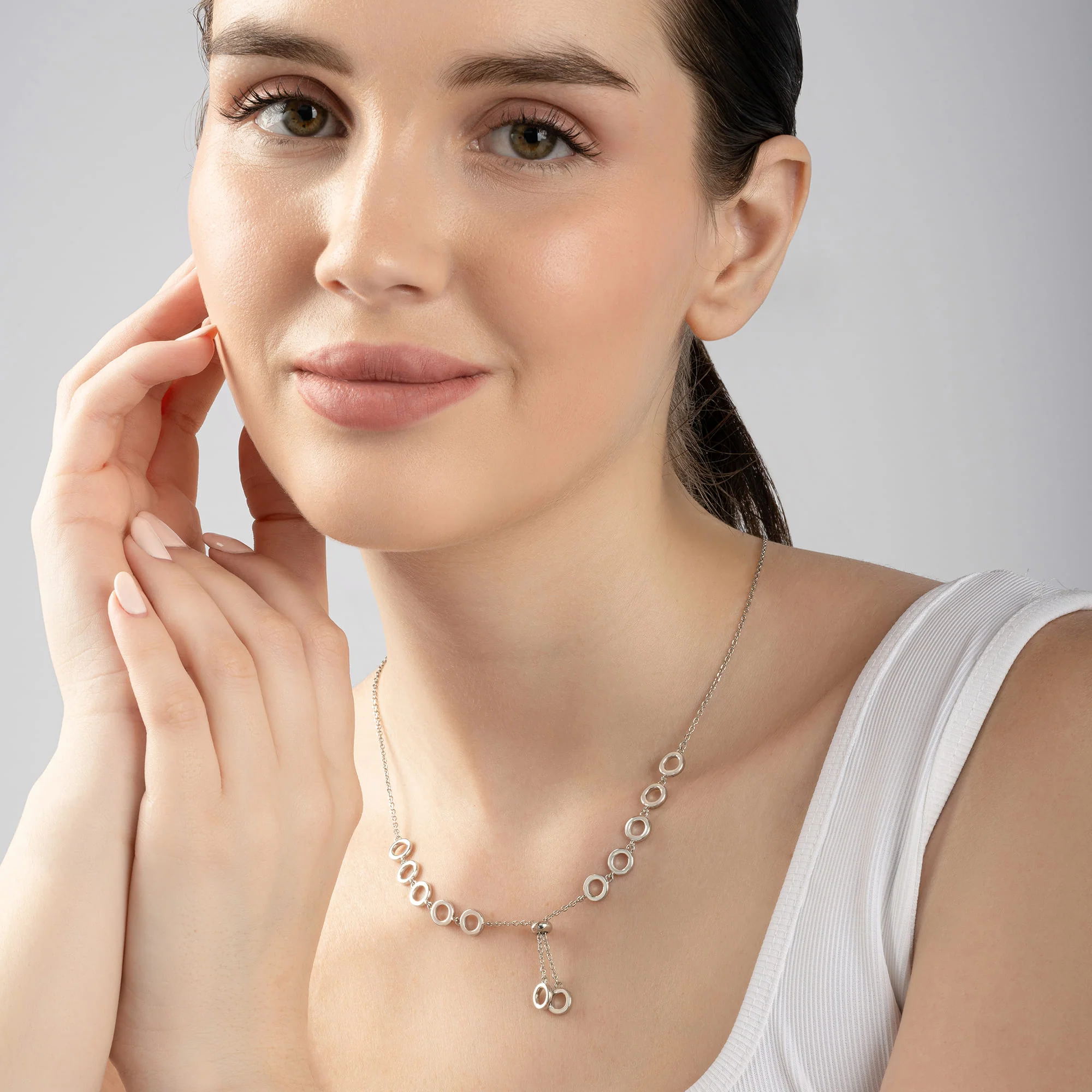 Eternal Circle Necklace - Image 4