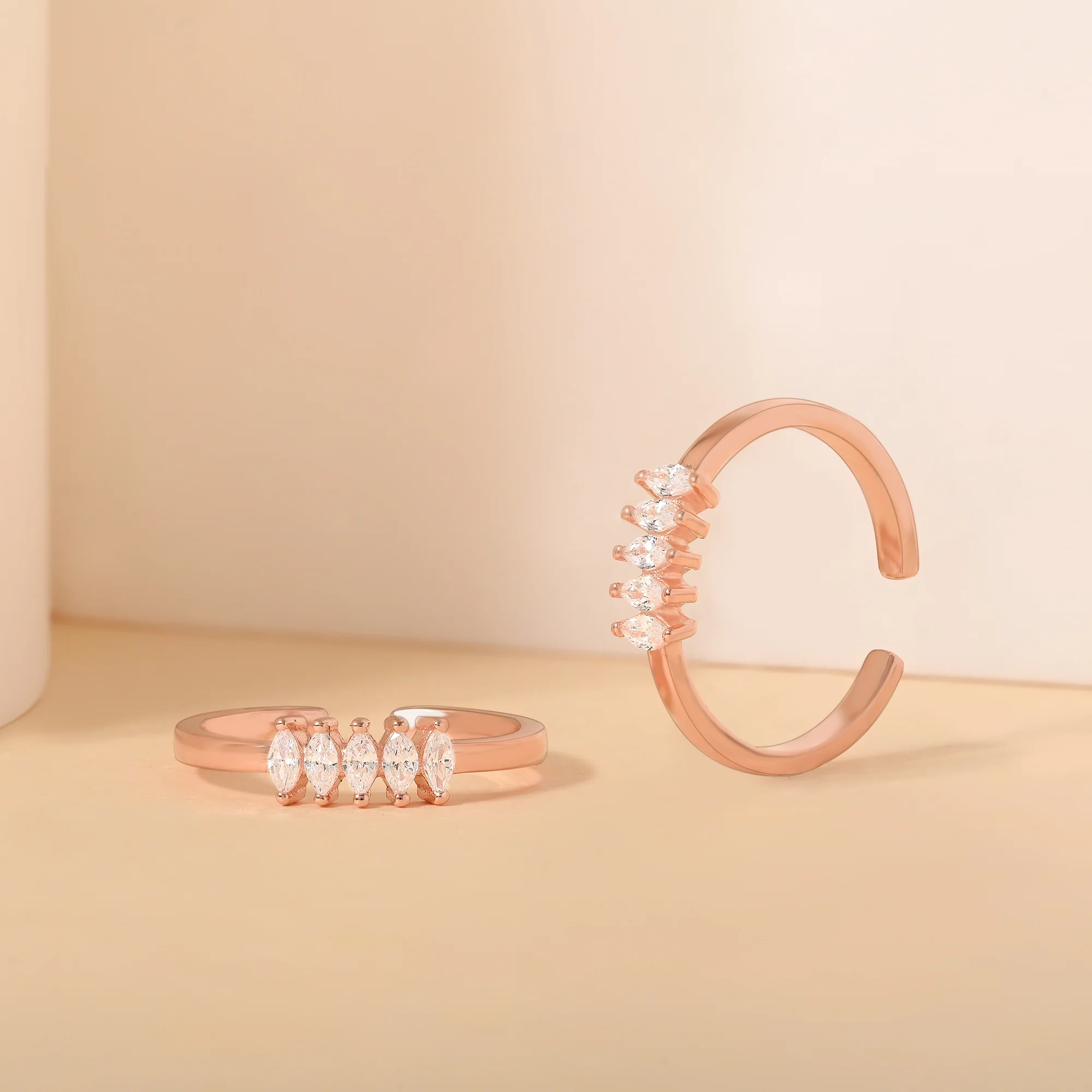 Glint Line Toe Ring