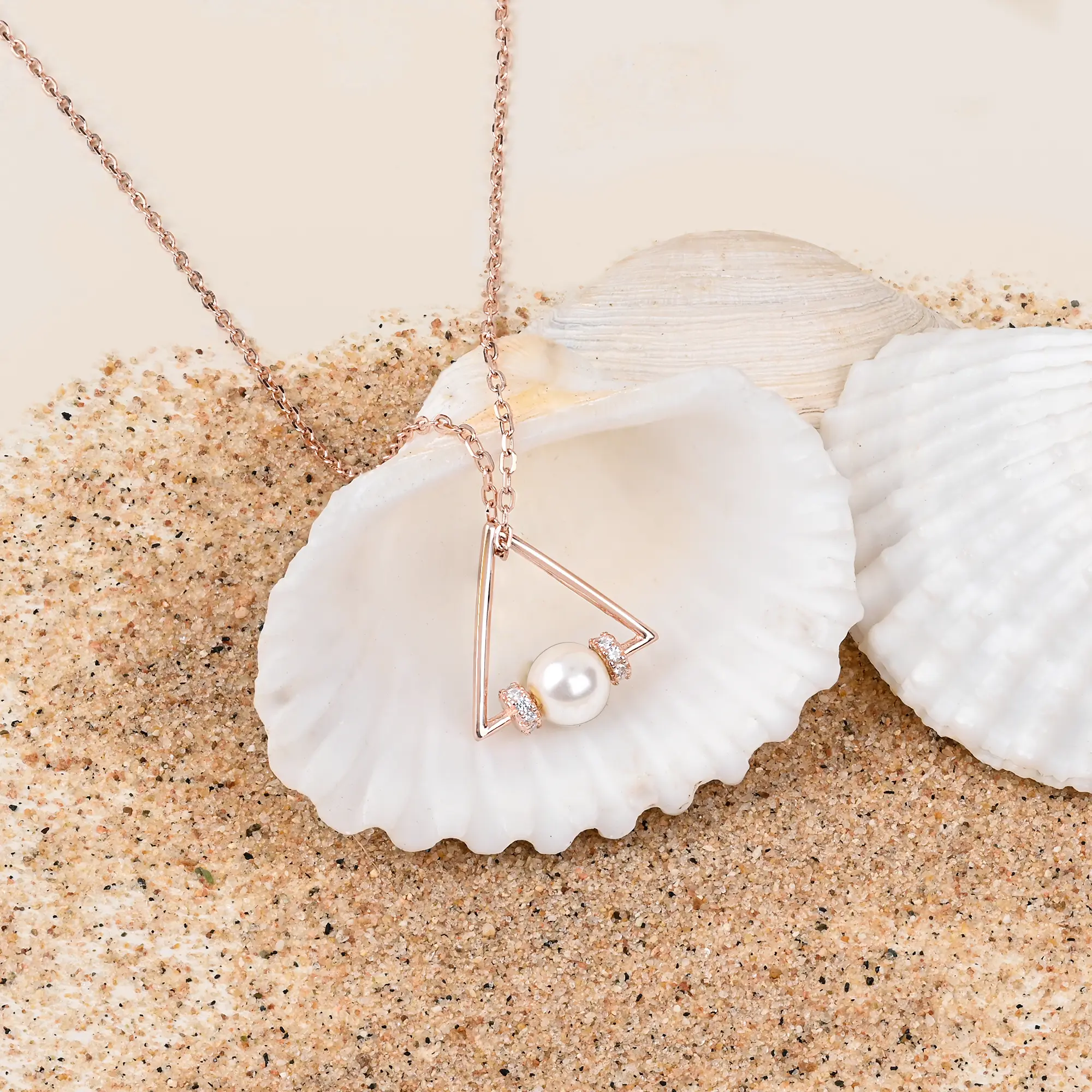 Graceful Triangle Pearl Necklace - Image 7