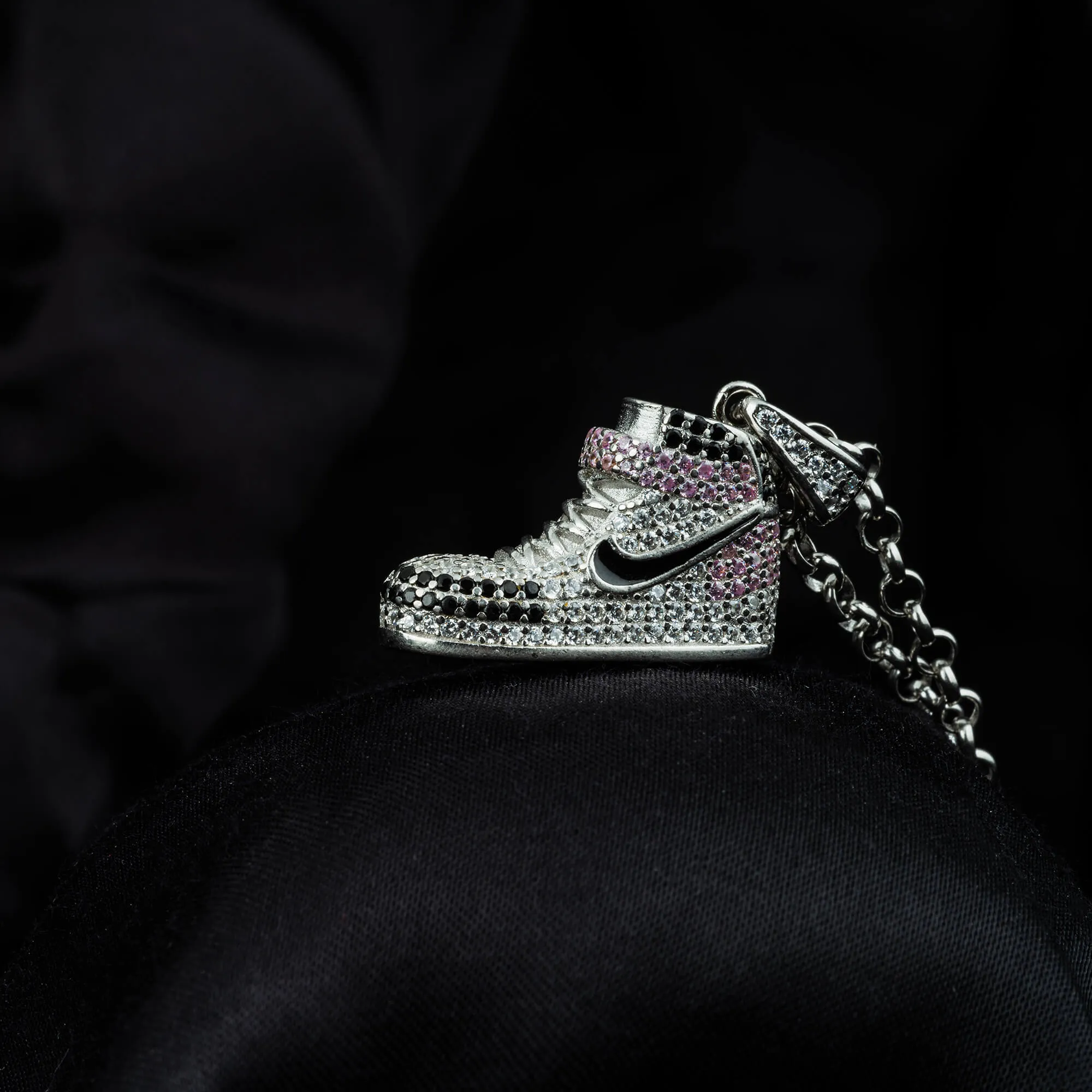 Sporty Elegance: Jordan Silver Chain Pendant - Image 3