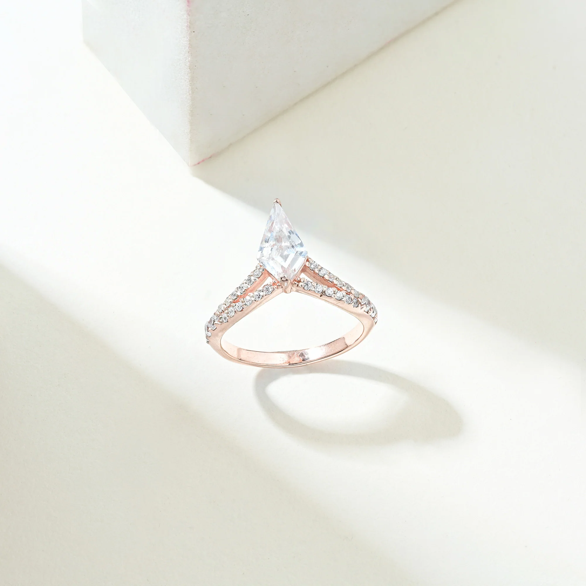 Viora Silver Ring - Image 9